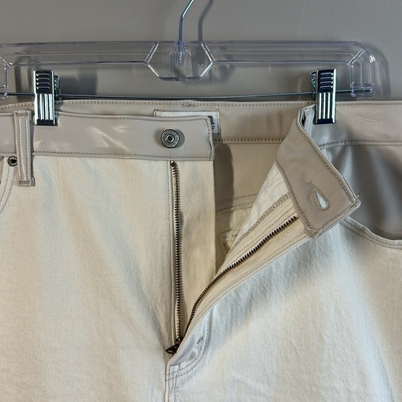 Abercrombie 90’s Straight Ultra High Rise Vegan Leather Waistband Jeans Size 20R - Picture 12 of 16